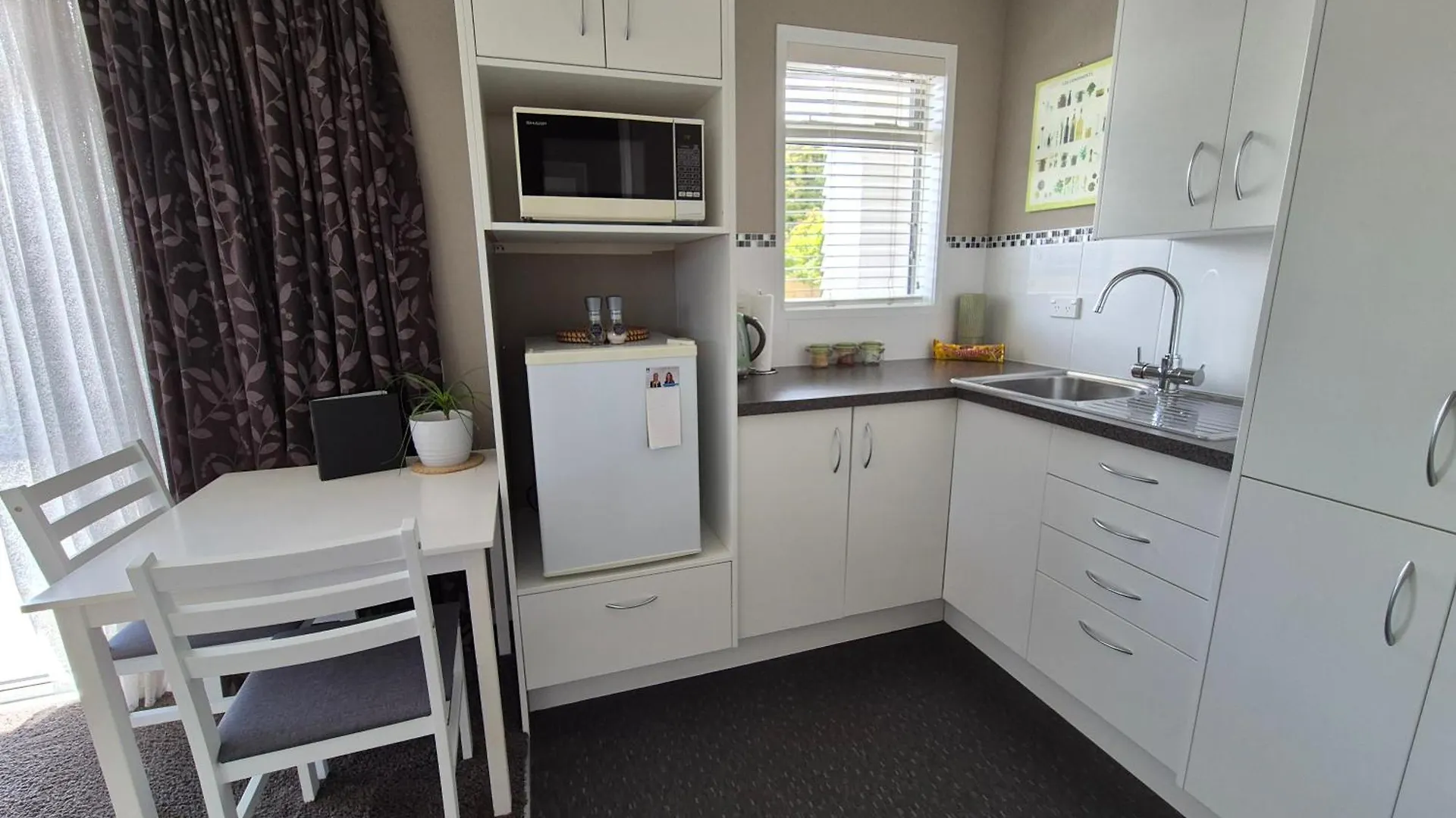 Suite Petite Taupo 0*,  New Zealand